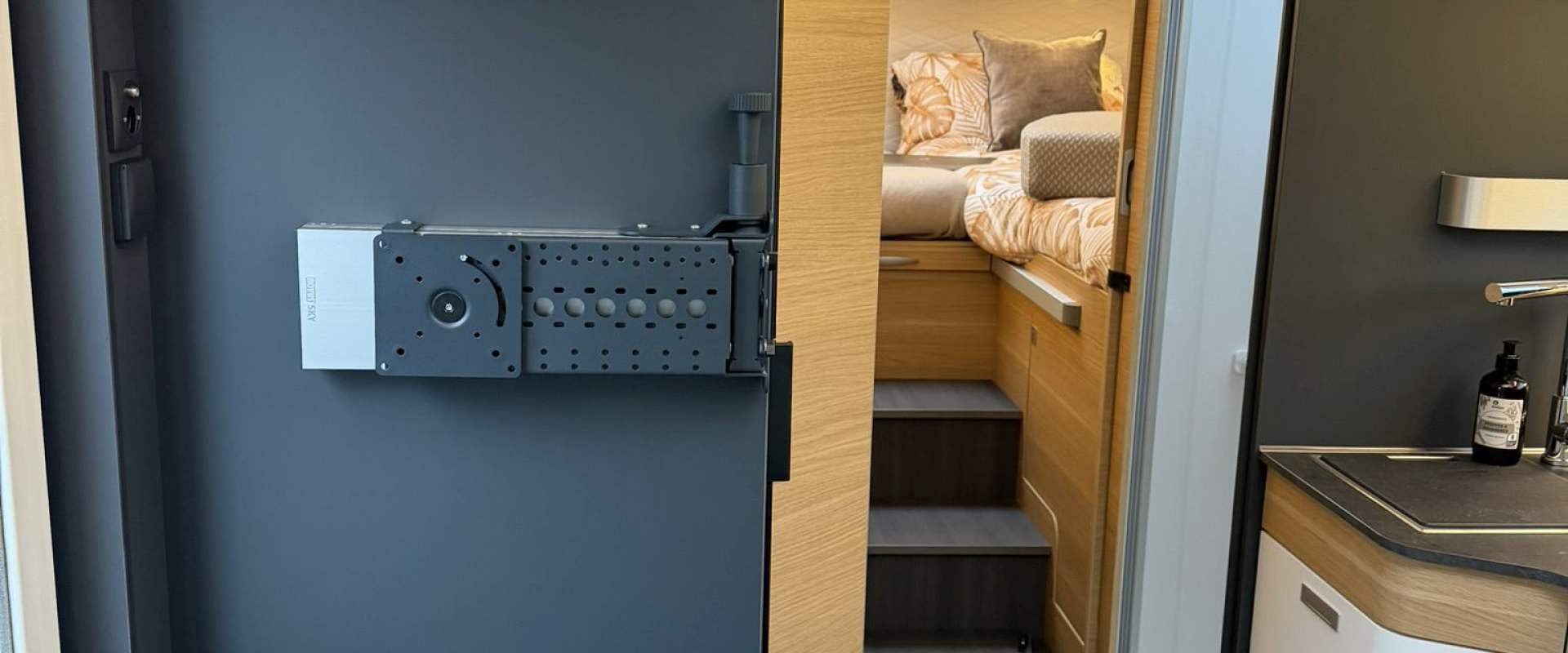 Adria Sonic 700 SL 2026 - TV