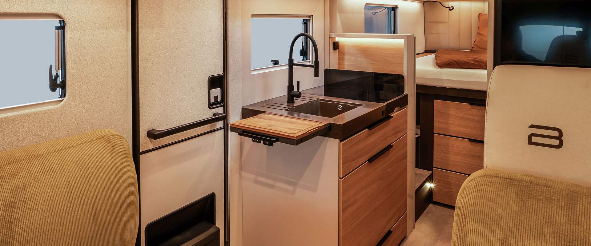 Innenraumansicht - Bürstner Signature SFT 7.1 - bei Wika mieten